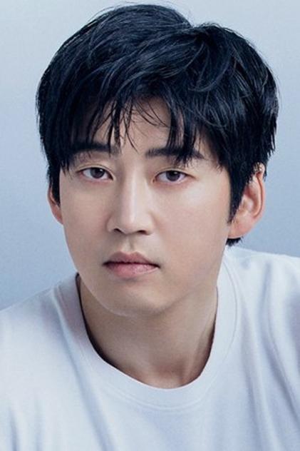 Yoon Kyesang
