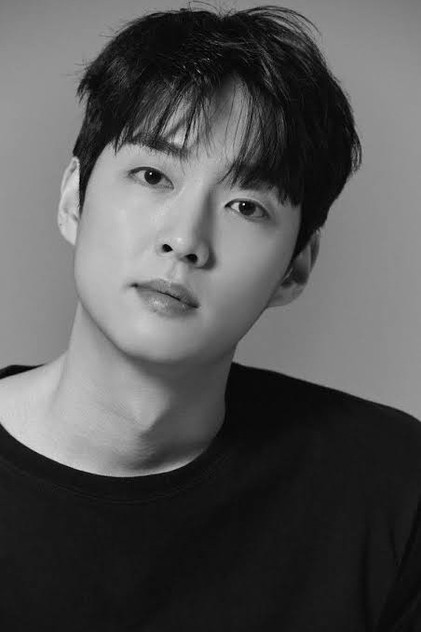 Kang Young-Seok