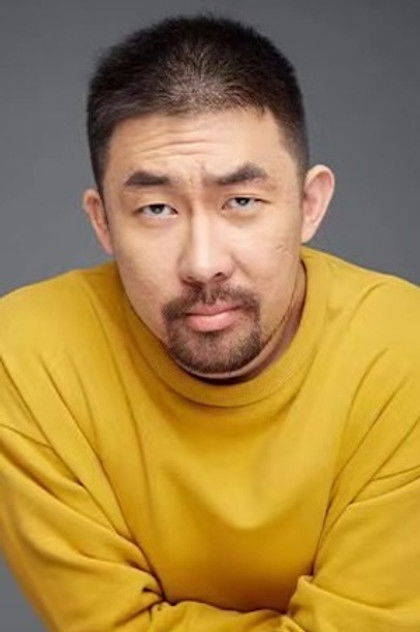 Junwei Xie