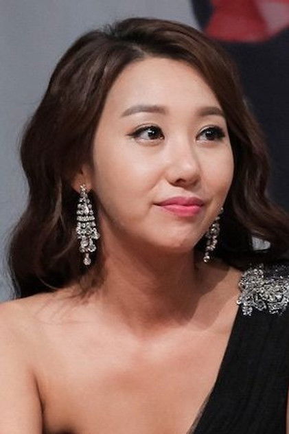 Min Ji Young